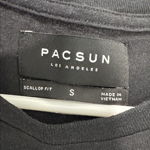 PacSun Classic Black Short Sleeve Tee, Scallop Tee - Picture 3 of 3